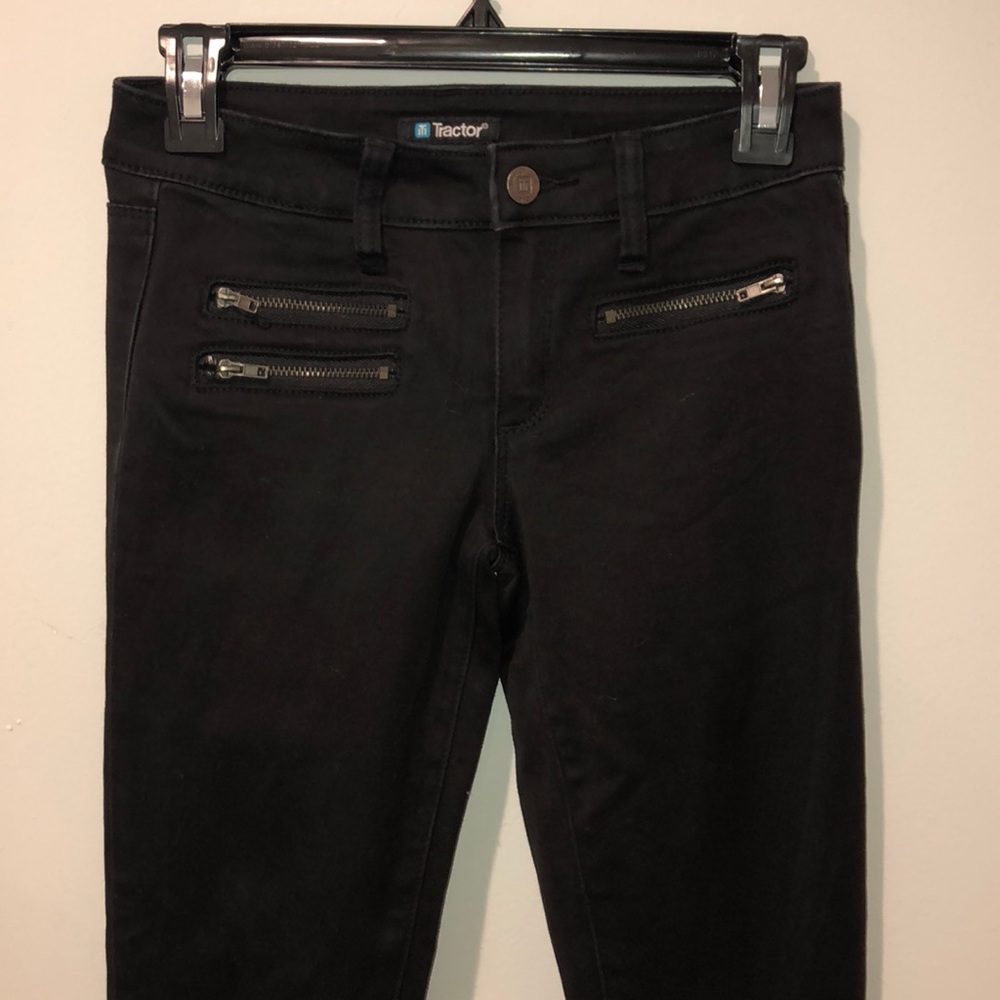black skinny jeans with zippers